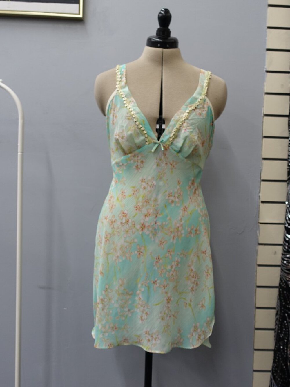Vintage Women's Multi-Floral Slip Dress